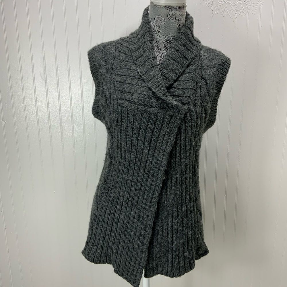 Design History wool blend sweater vest